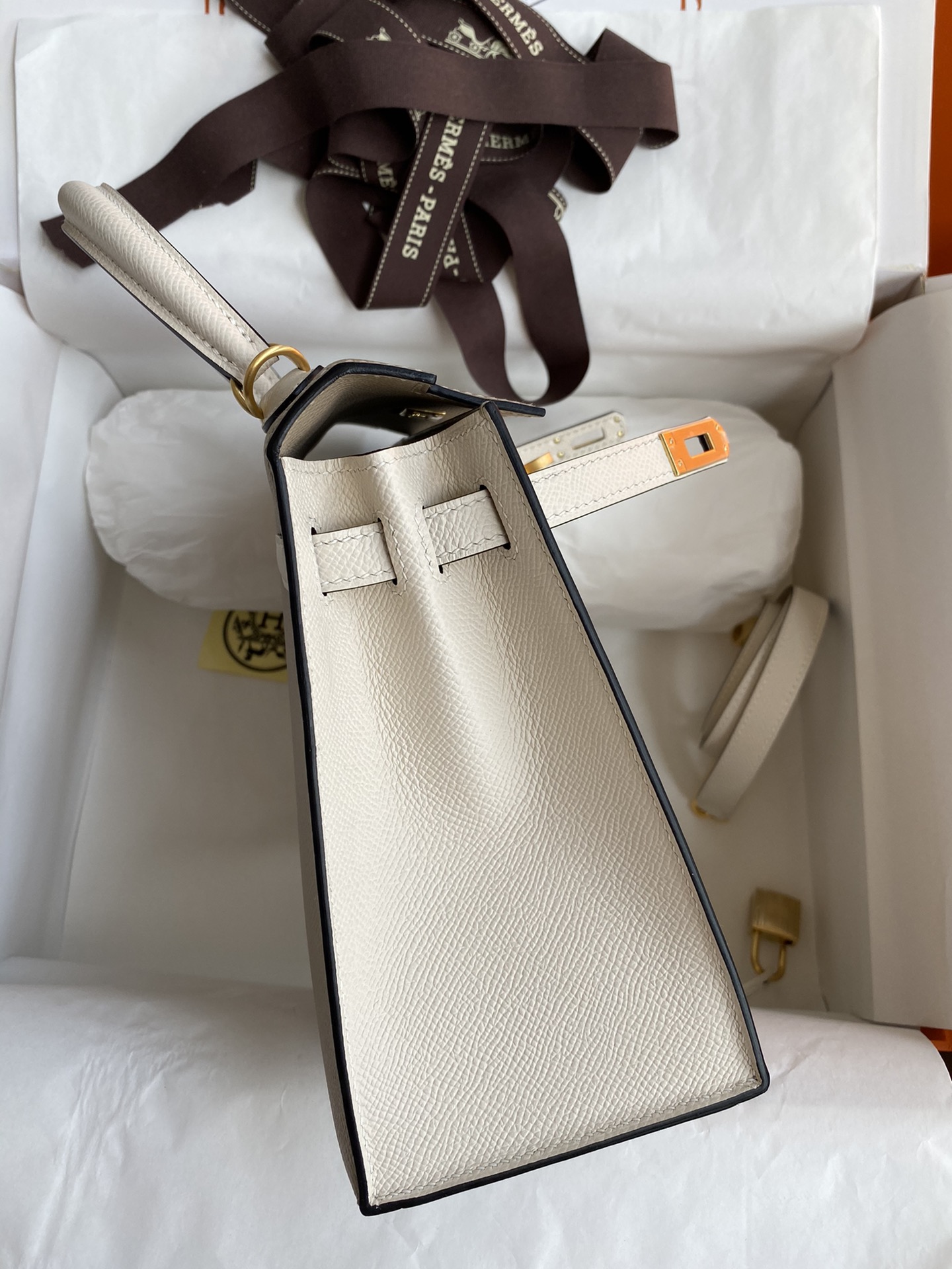 Hermes Kelly 25cm Handbag Shoulder Bag in Trench White Epsom Leather